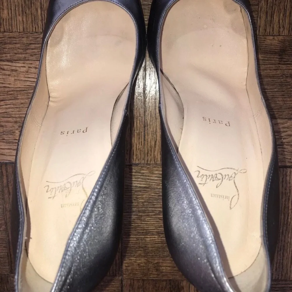 Christian Louboutin Silver Fifi Pumps 40 - Picture 8 of 12